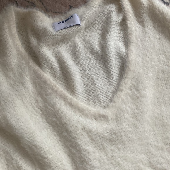 Old Navy Women's Cream Eyelash Sweater - Picture 5 of 6